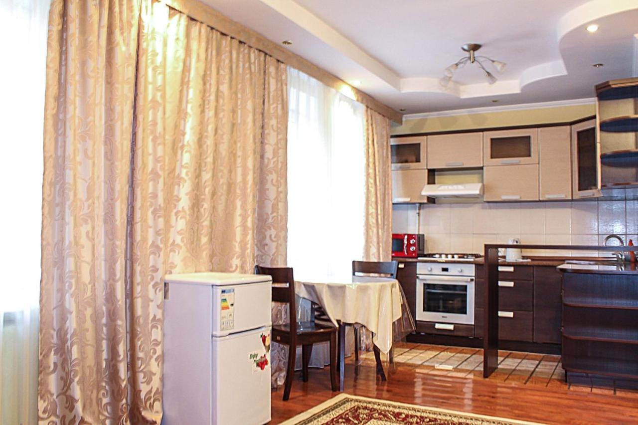 Appartement Tolebaeva 65 à Almaty Extérieur photo